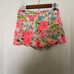 Sis.Sis Flowered print scallop hem size S